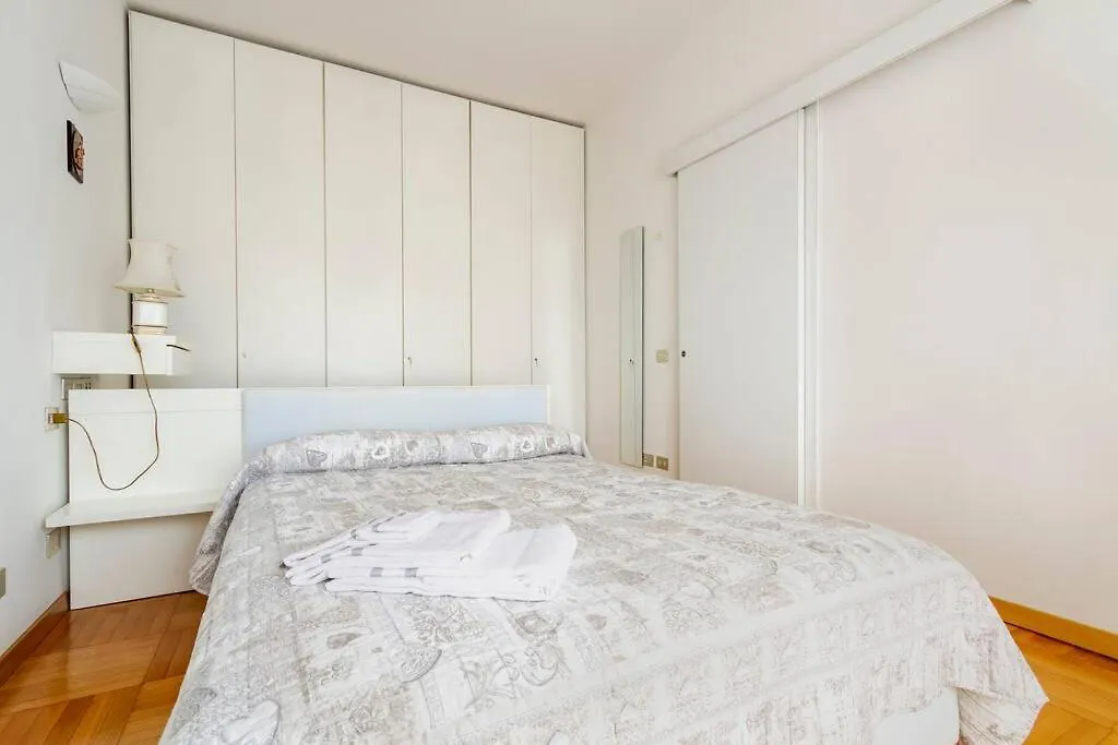Appartamento Luminoso Bilocale In Centro Milano